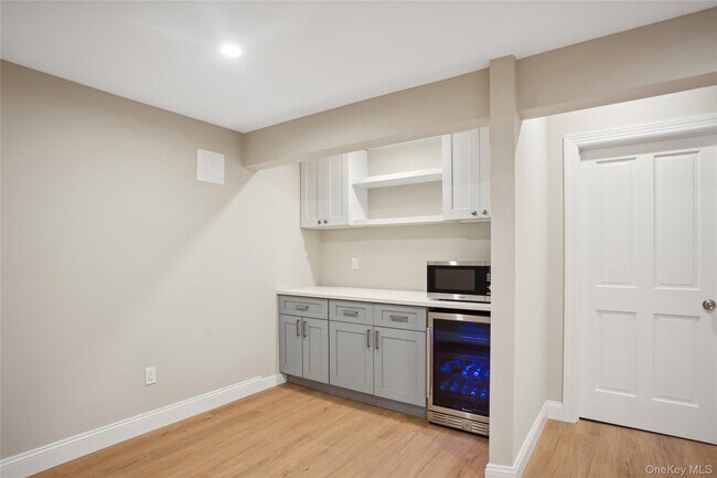 Building Photo - 8 Indian Pipe Dr
