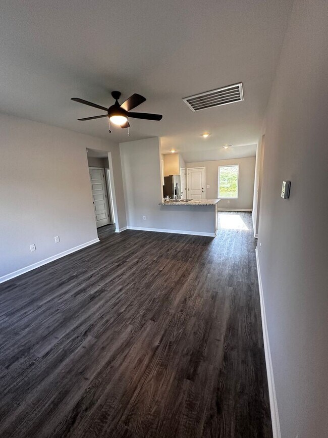 Building Photo - 2025 Home for Rent!