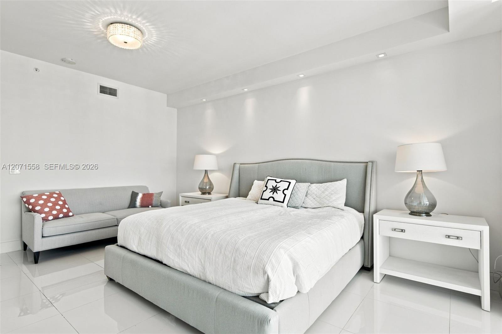 Building Photo - 1080 Brickell Ave