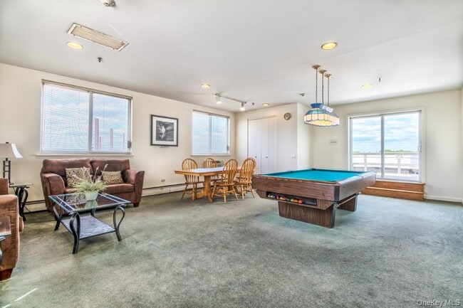 Building Photo - 14 Nosband Ave