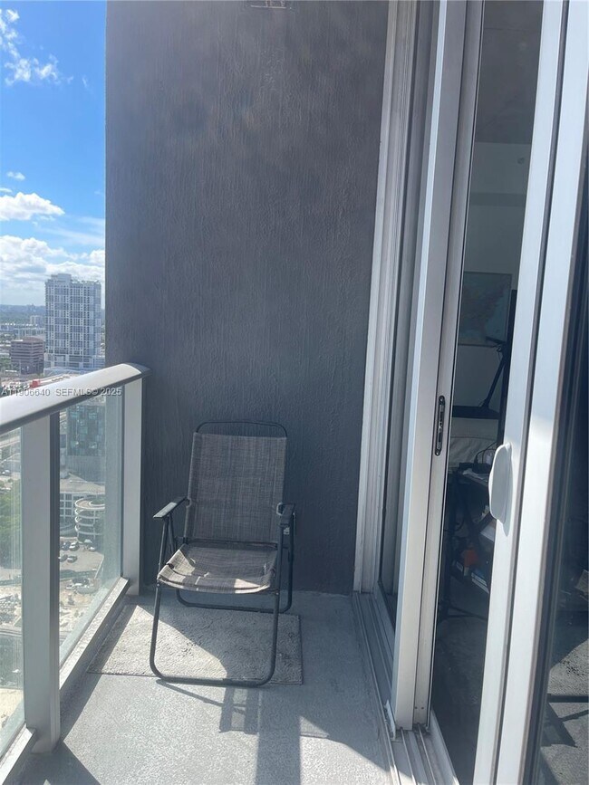 Building Photo - 151 SE 1st St