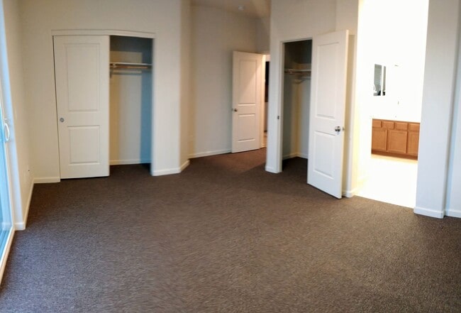 Building Photo - Sparks home 3 bedroom| 2 bathroom now avai...