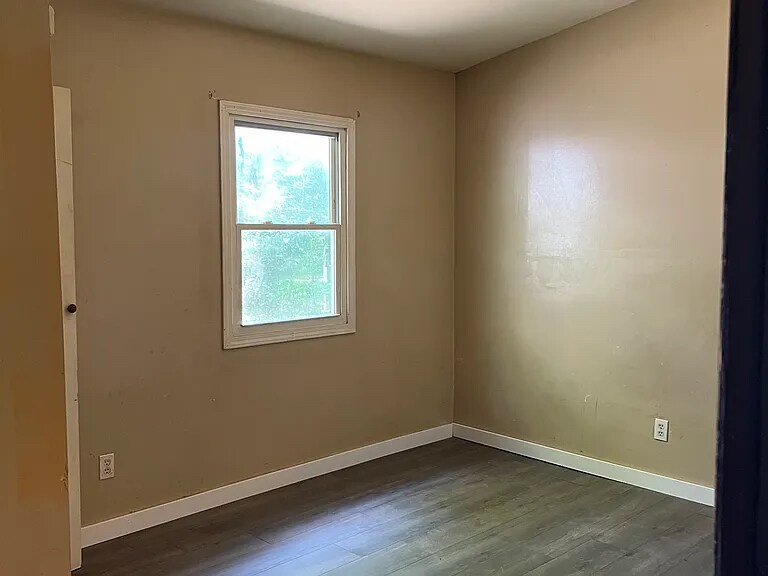 Building Photo - 133 St Thomas Ln