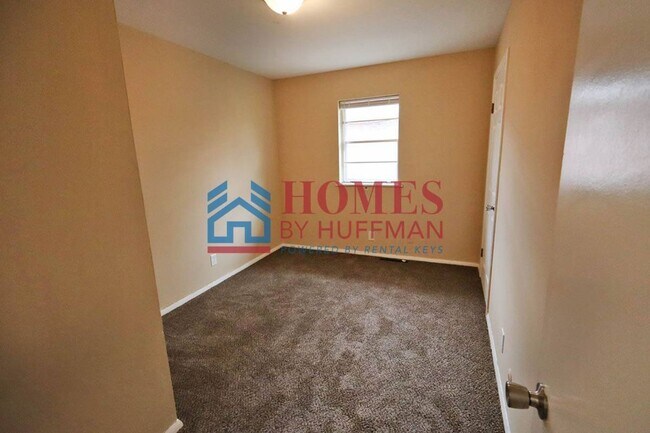 Building Photo - 844-844 Stanley Ave