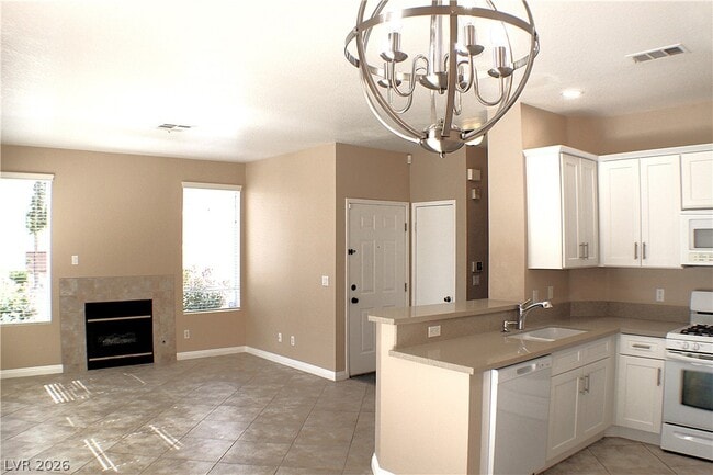 Building Photo - 251 S Green Valley Pkwy