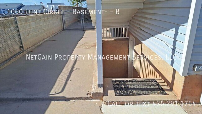 Building Photo - 1060 Lunt Cir