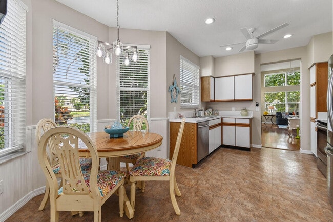 Building Photo - 2074 Mainsail Cir