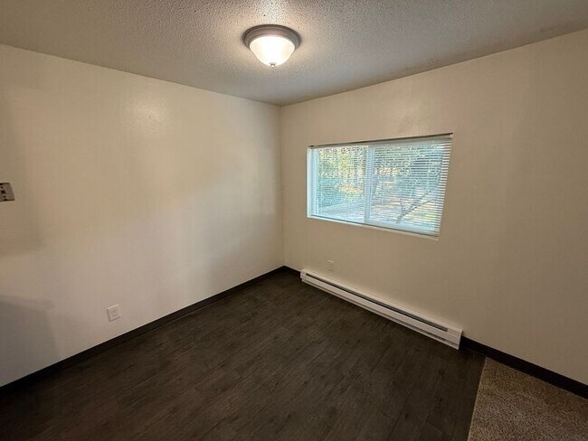 Building Photo - 3820 Iberis St NE