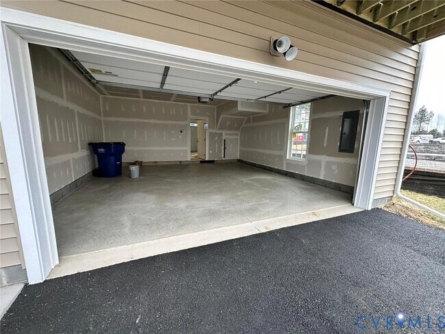 Building Photo - 6984 Leire Ln