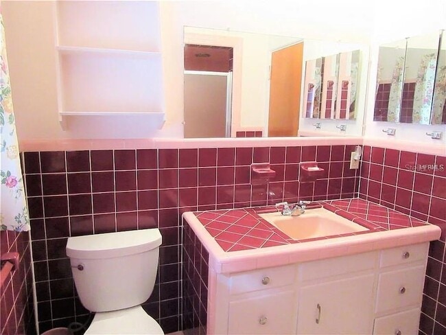 Building Photo - 5800 21st Ave. S