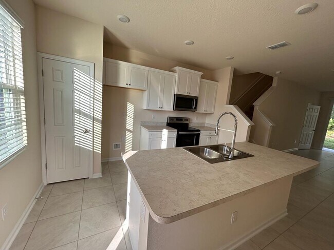 Building Photo - 96 Whispering Brk Dr
