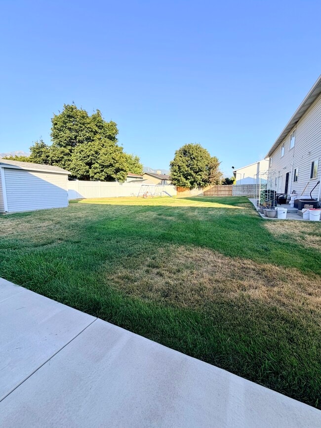 Building Photo - Kaysville #2