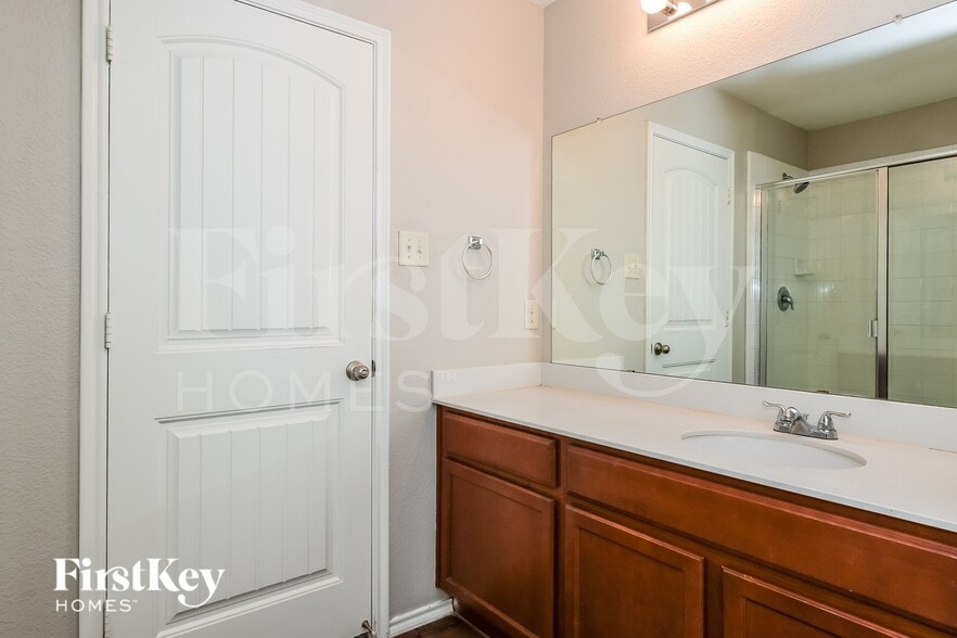 Building Photo - 1229 Koto Wood Dr