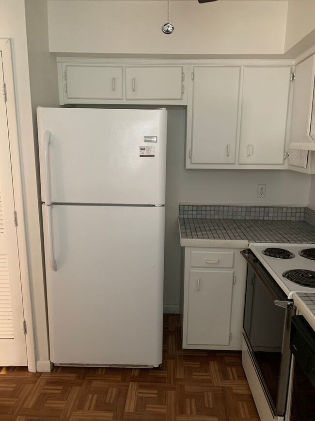 Building Photo - Southside-Near Oglethorpe Mall & South College