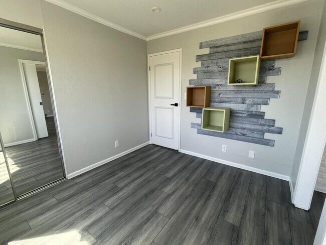 Building Photo - 381 Half Moon Ln #314