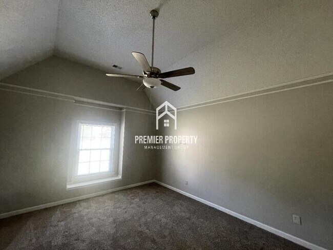 Building Photo - 1585 Wood Farms Dr
