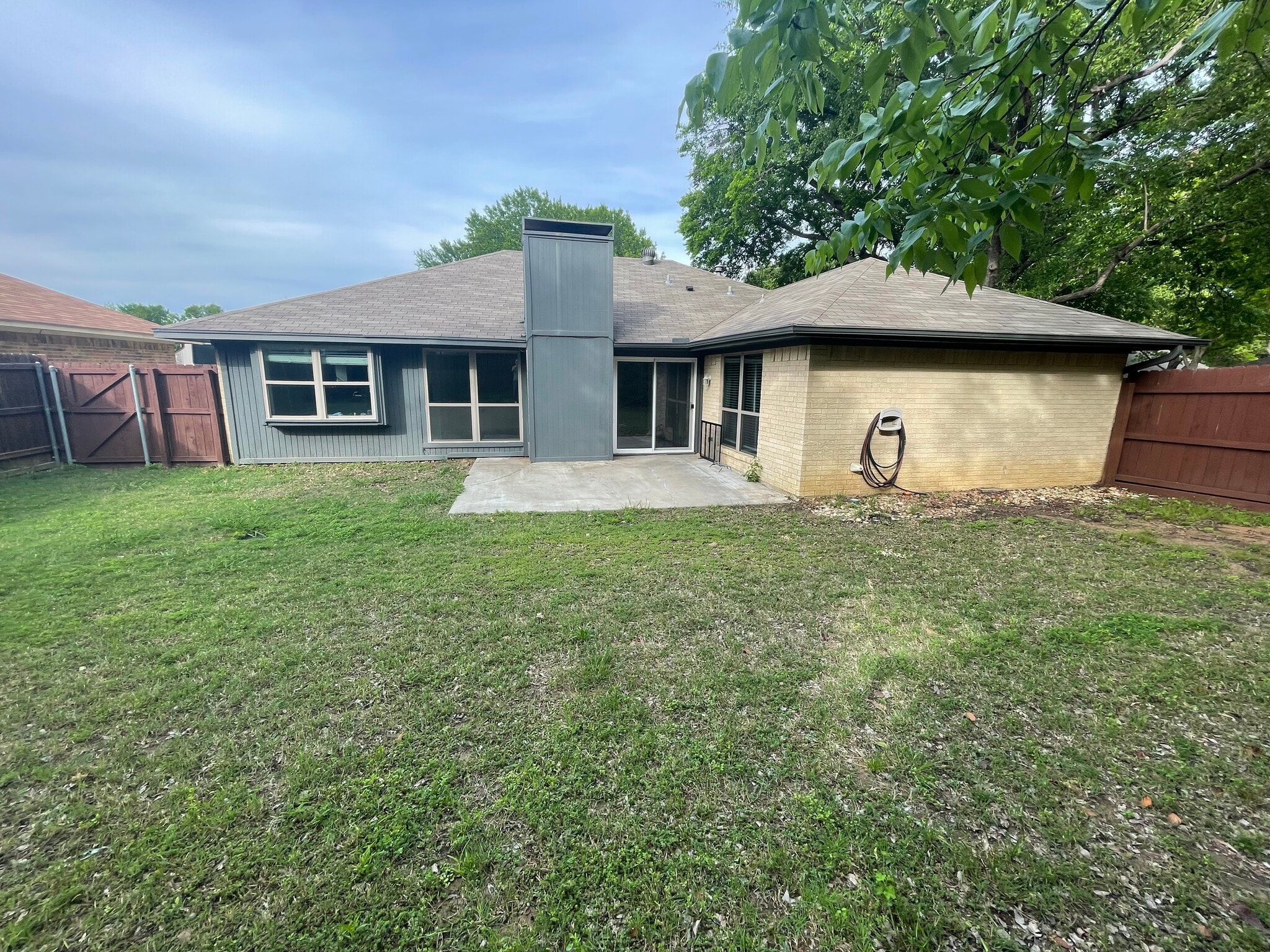 Building Photo - 3924 Waterford Way