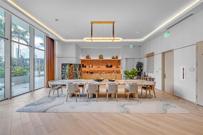 Building Photo - 77 SE 5th St