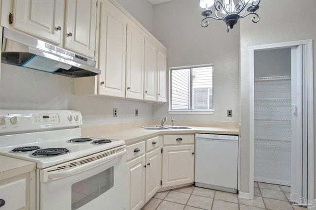 Building Photo - 6337 Langley Place Rd