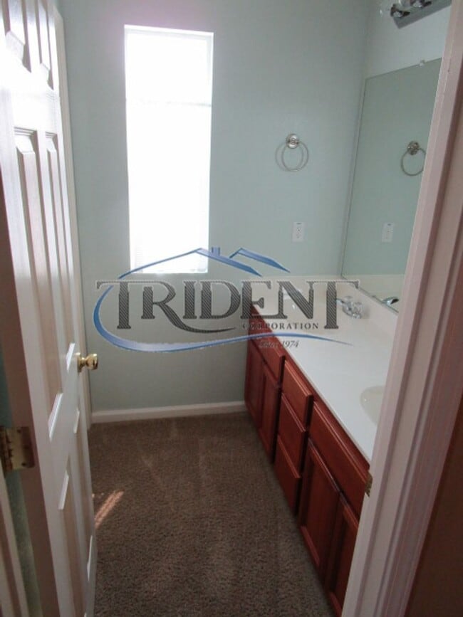 Building Photo - *OPEN HOUSE CANCELED* 3 bedroom, 3 bath house with Bonus Room