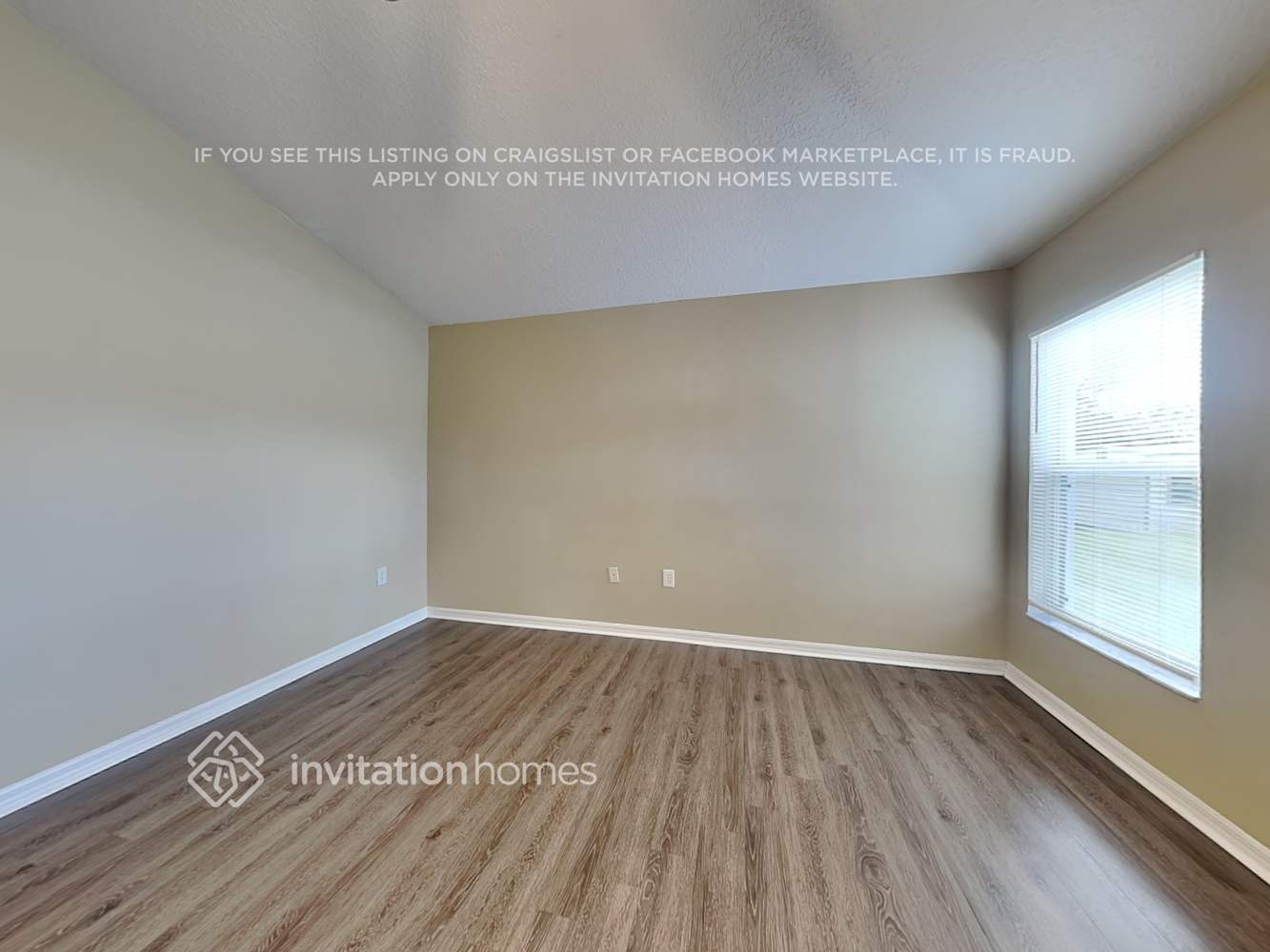 Building Photo - 10109 Deepbrook Dr