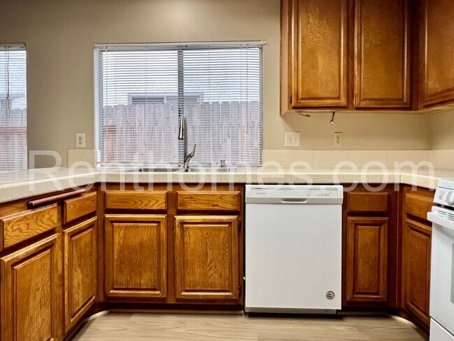 Building Photo - 10594 Dabney Dr
