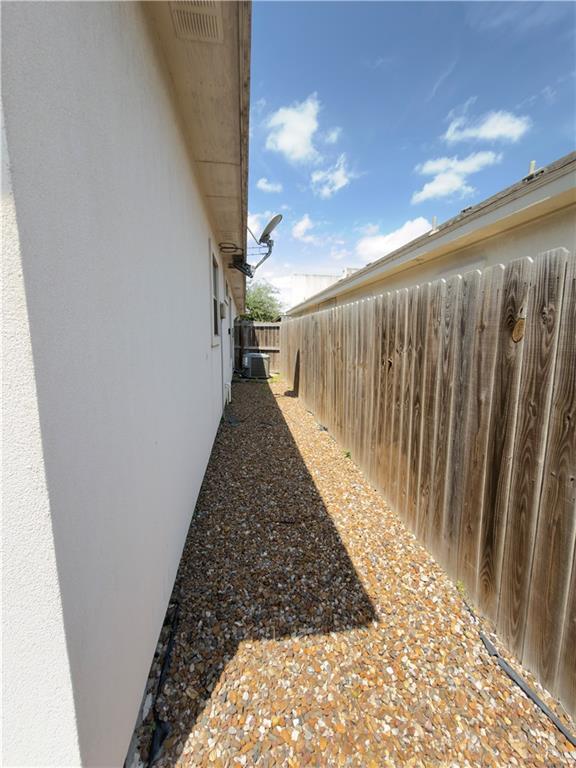 Building Photo - 2808 Sabercat Ave