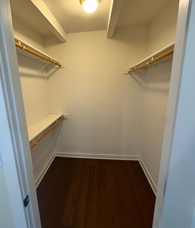 Building Photo - Beautiful 3 Bedroom/2 Bathroom Plus Bonus Room in Ben Lomond