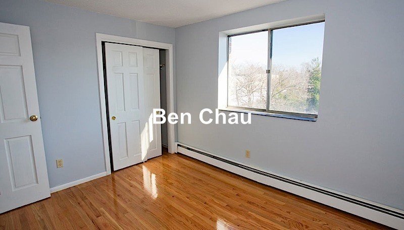 Building Photo - 14 Murdock St