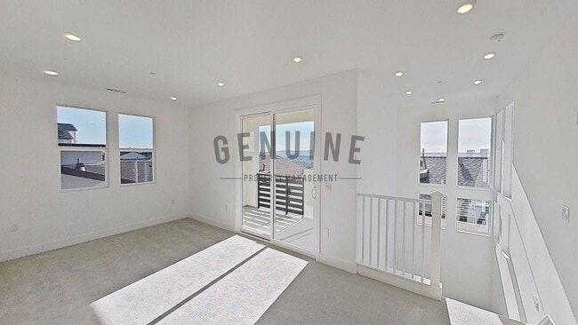 Building Photo - Spacious 4Bd 4Ba Tri-Level Home in Luna Park Community in Irvine