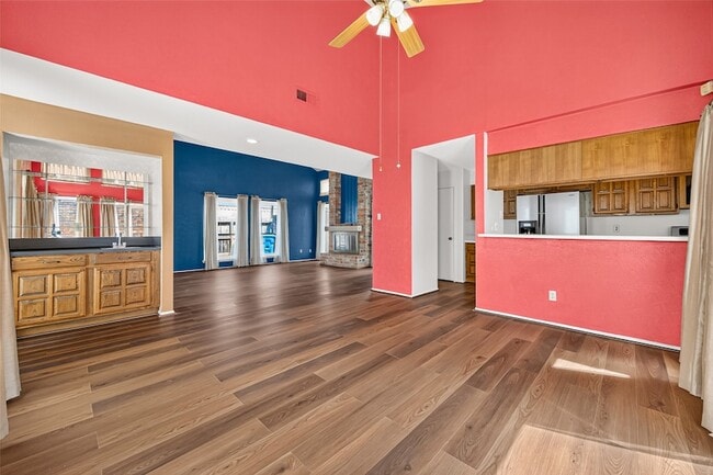 Building Photo - 6138 Gallant Forest Dr