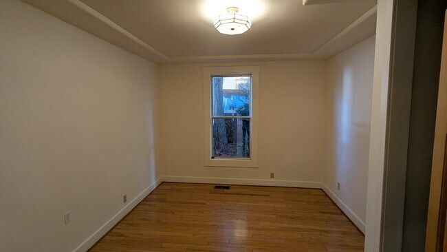 Building Photo - 816 Addison St