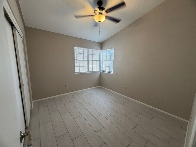 Building Photo - Newly Remodeled Glendale Home