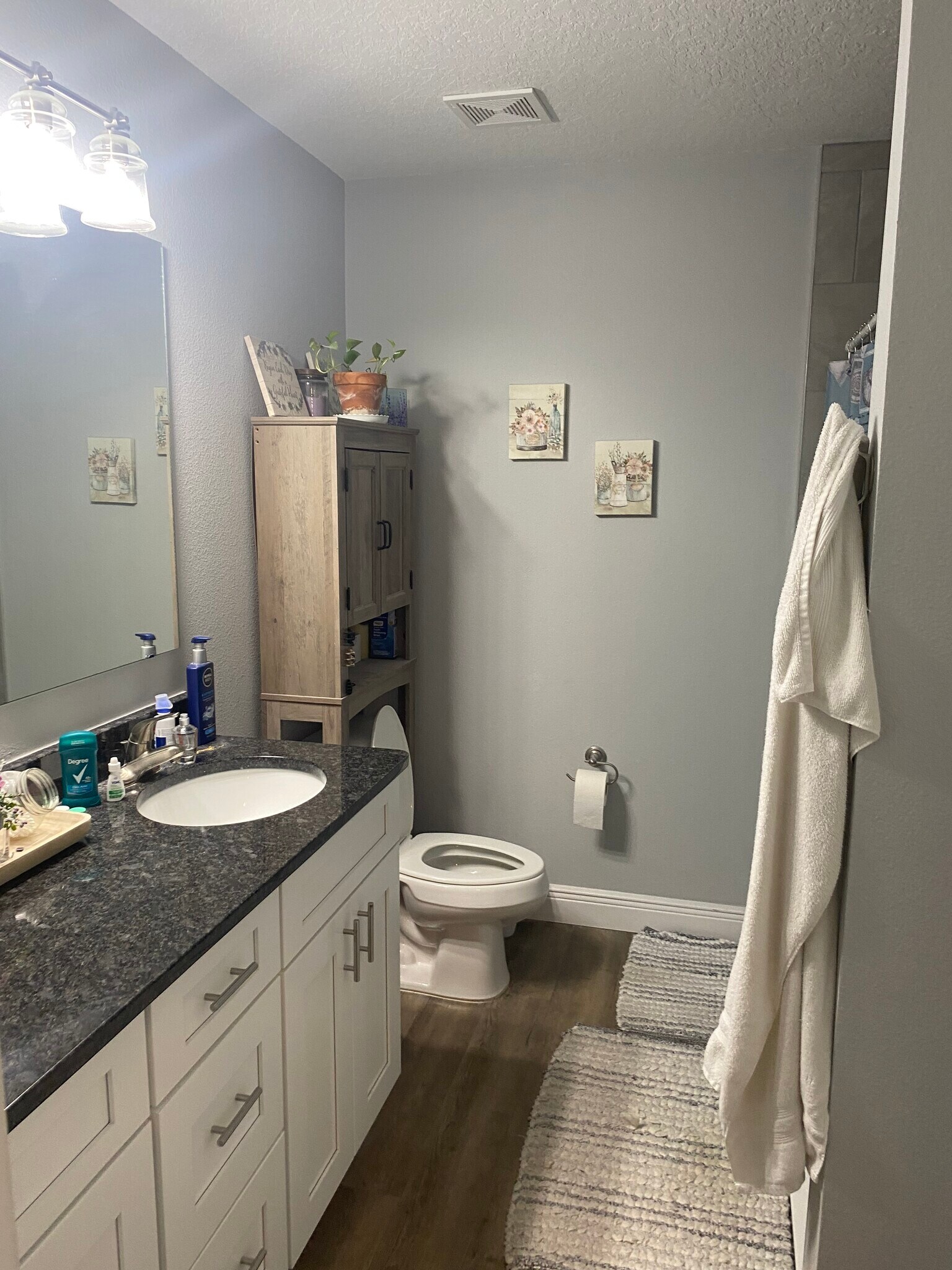 Building Photo - 9938 N Athenia Dr