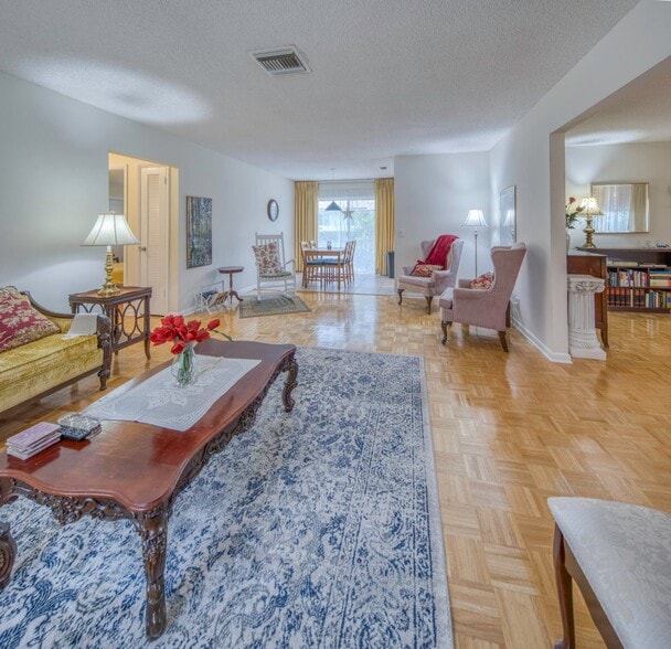 Building Photo - 32 S Ocean Breeze