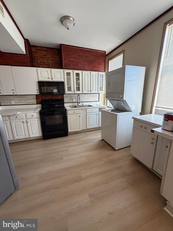 Building Photo - 2735 W North Ave