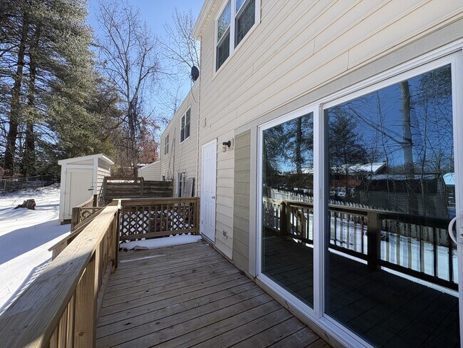 Building Photo - 1410 Ashbourne Dr