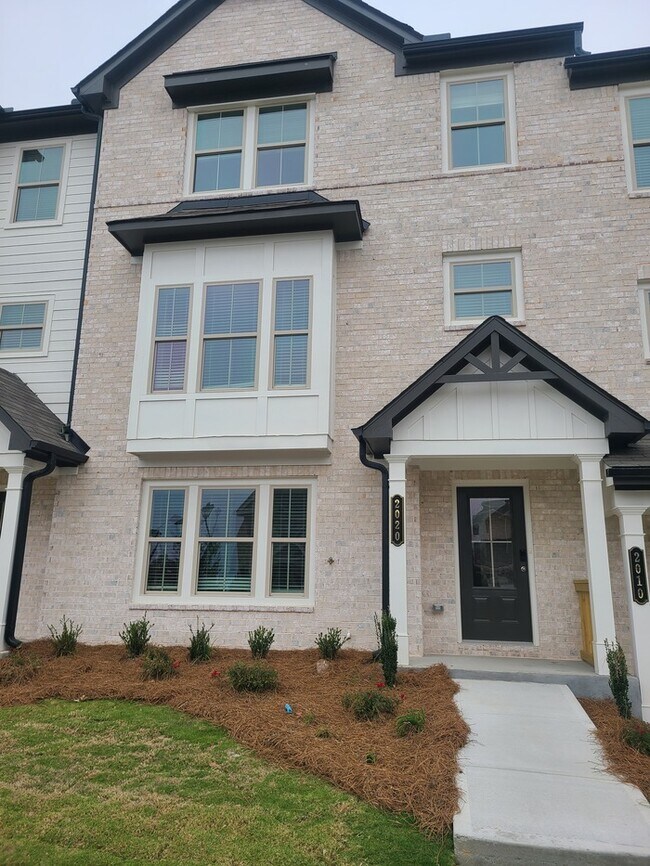 Primary Photo - TOWNHOME FOR RENT!!