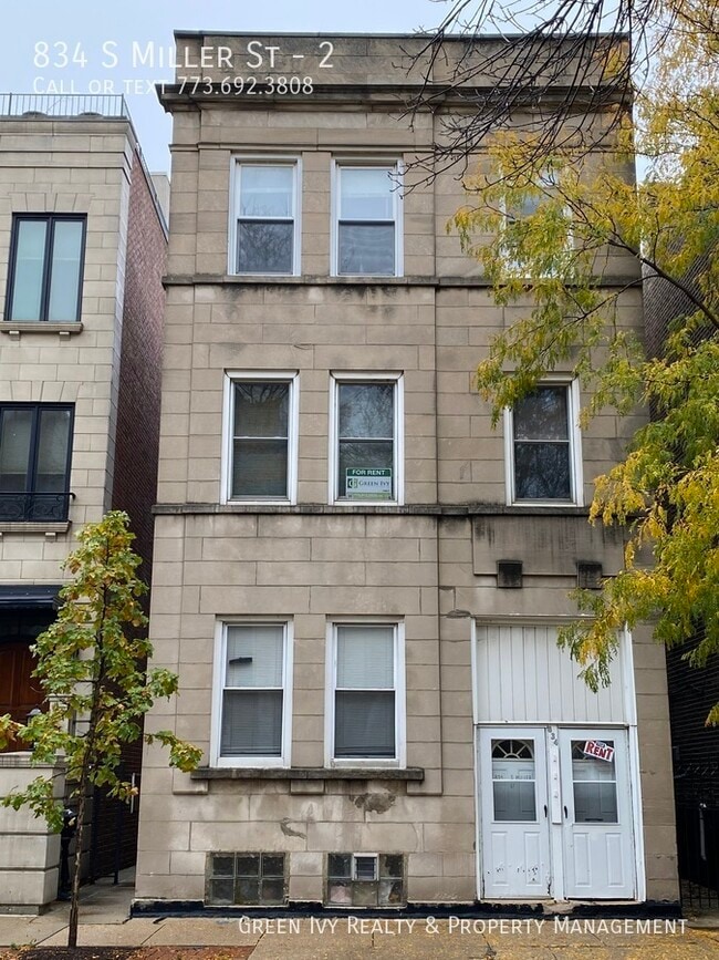 Building Photo - 834 S Miller St