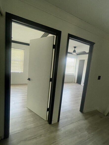 Building Photo - 4674 Lakeside Cir