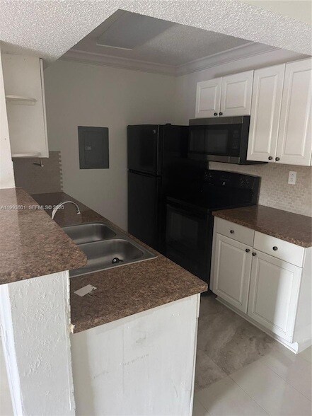 Building Photo - 15560 SW 106th Ln