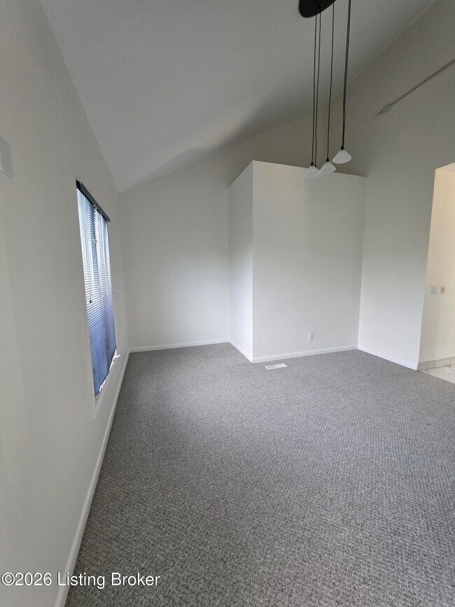 Building Photo - 2728 Taylorsville Rd