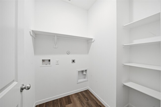 Building Photo - 16306 Fontana Ct