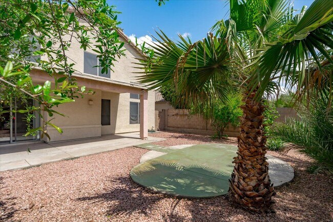 Building Photo - 6349 W Desert Hollow Dr