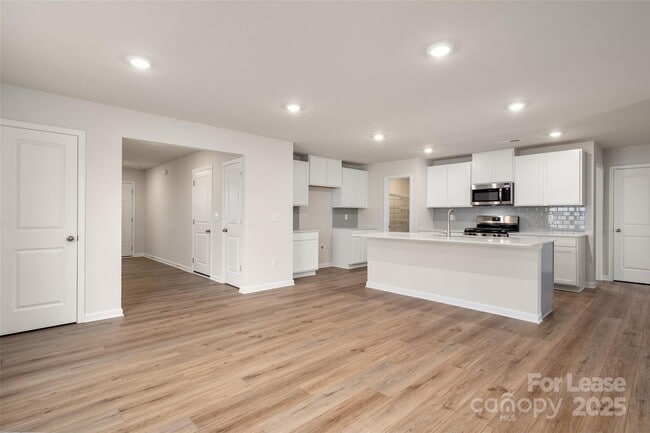 Building Photo - 108 Rock Ave