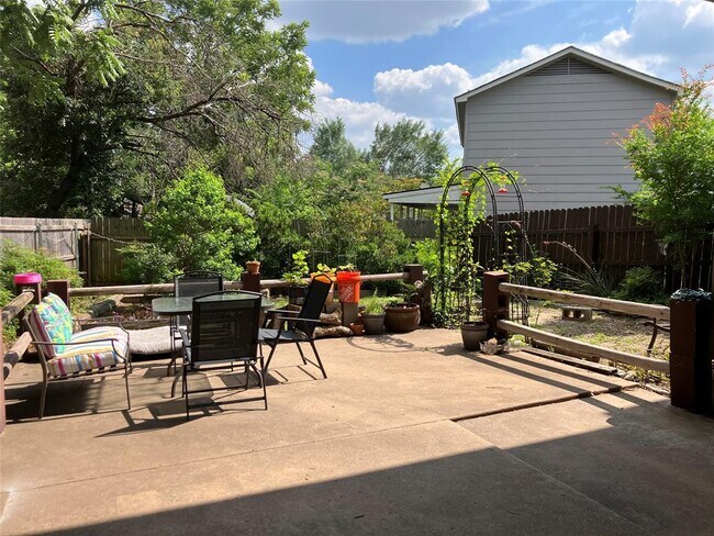Building Photo - 904 Cottonwood Cove