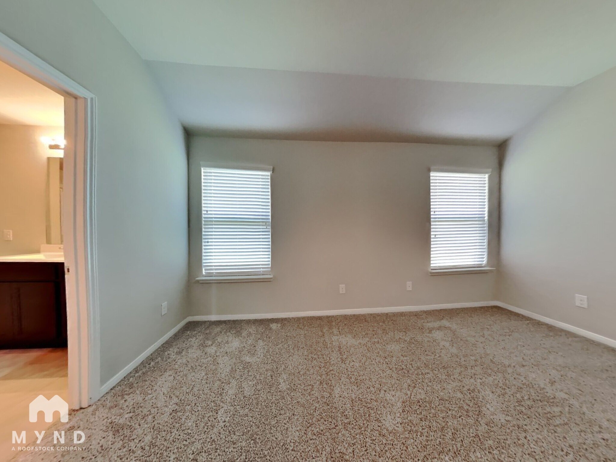 Building Photo - 8111 Carillon Way