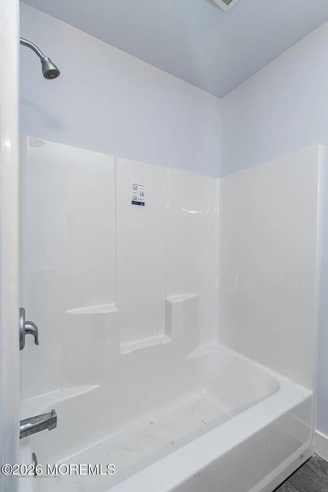 Building Photo - 1009 Arnold Ave