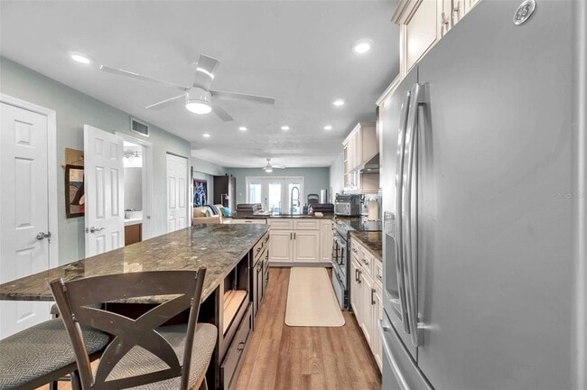 Building Photo - 4768 Coquina Key Dr SE