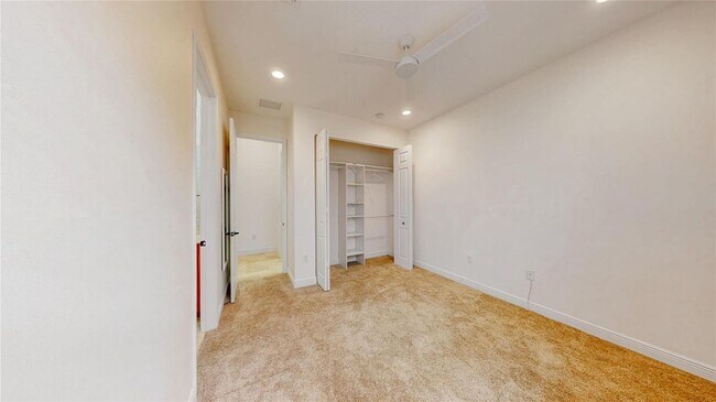 Building Photo - 4046 NW 85th Ave